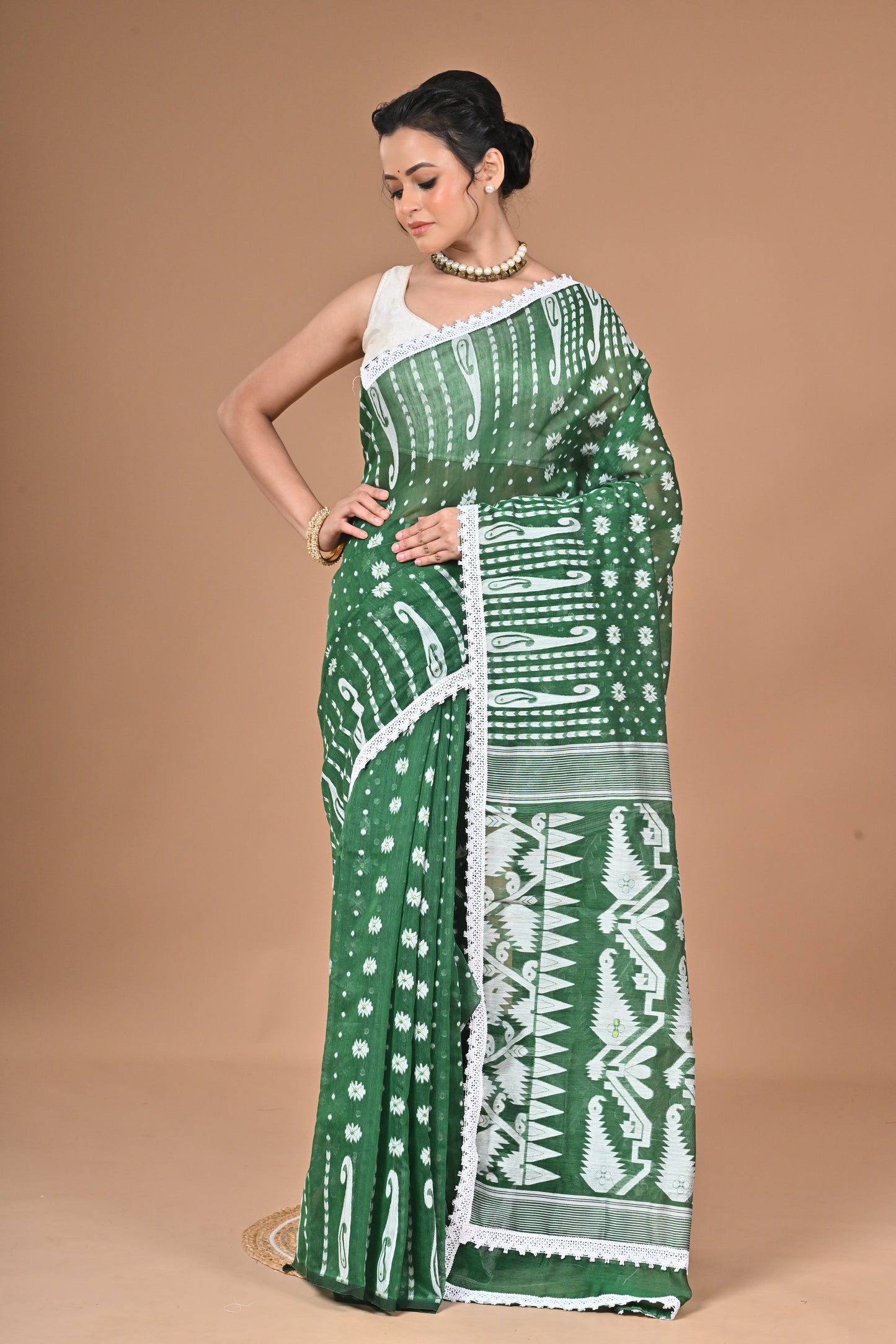 New & Exclusive Korat Dhakai Jamdani Saree – White with Lace Border | Cotton Silk | 5.5m | No Blouse ( Deep Green )
