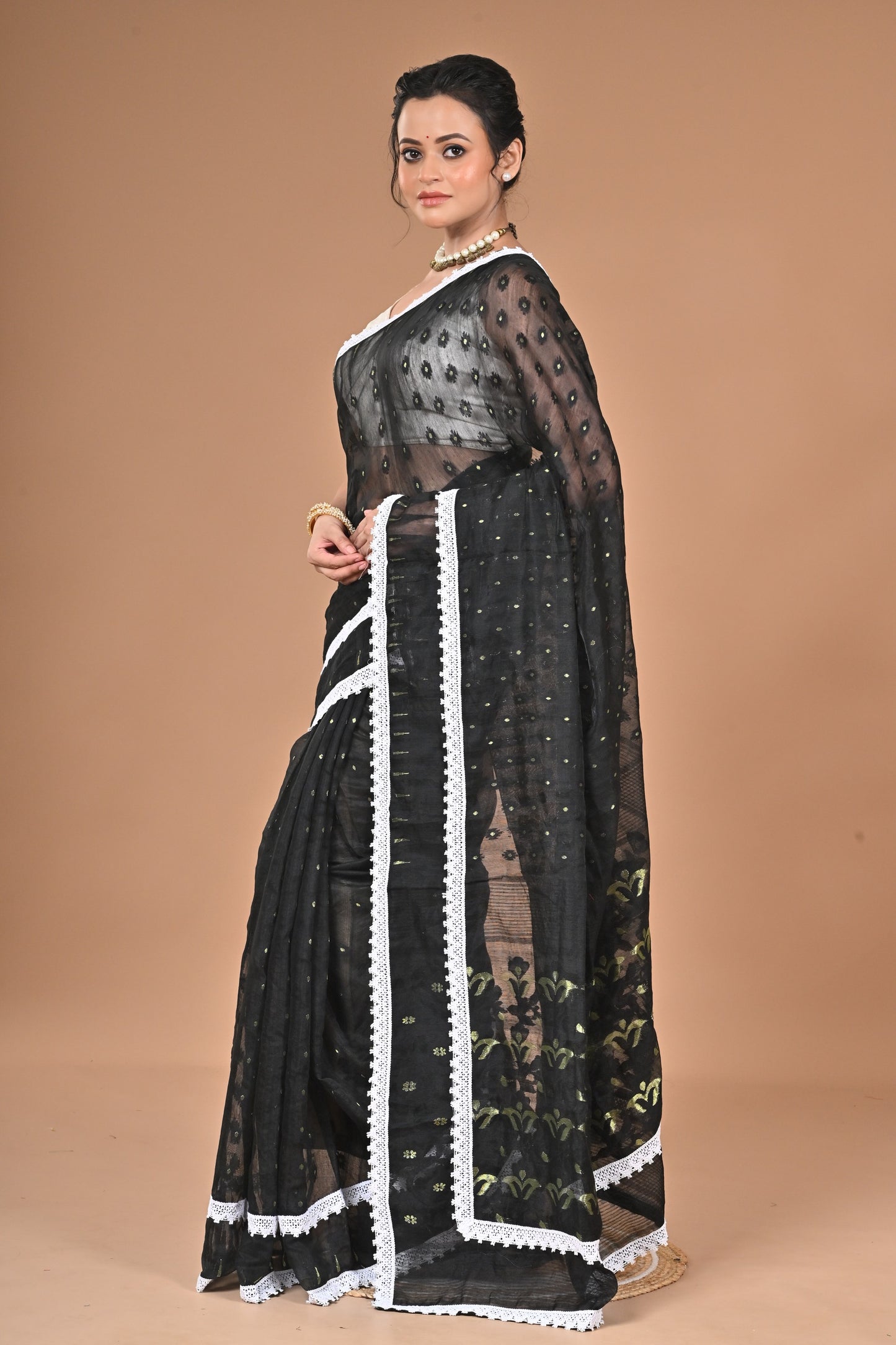 New & Exclusive Red Dimond Dhakai Jamdani Saree – White with Lace Border | Cotton Silk | 5.5m | No Blouse (Black)