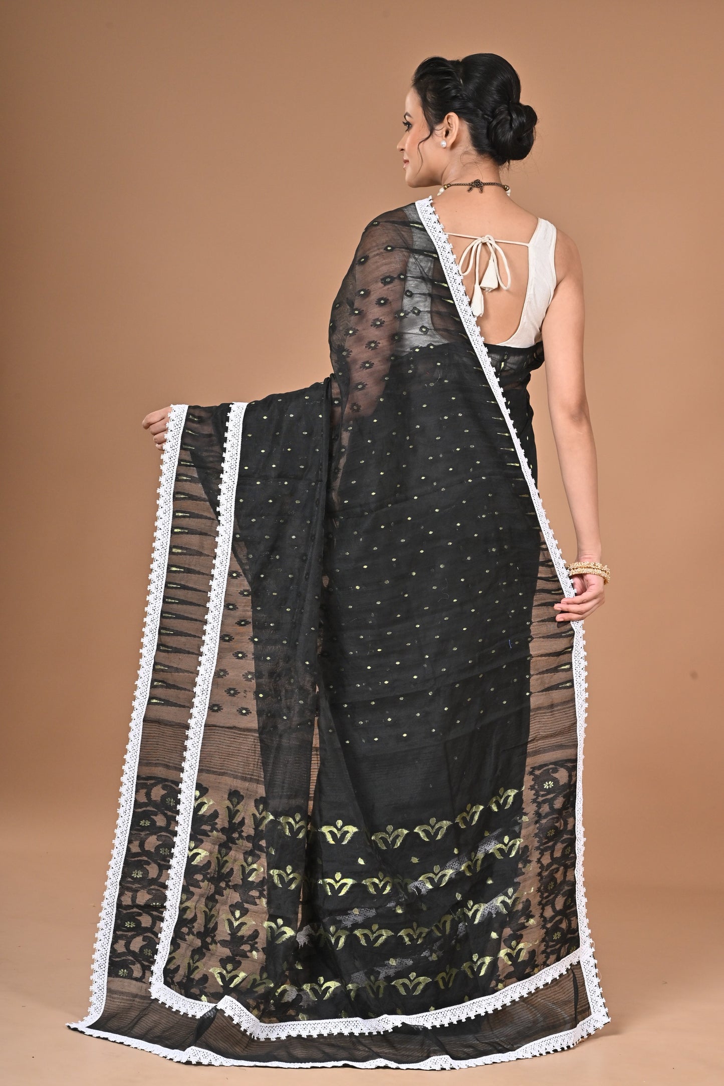 New & Exclusive Red Dimond Dhakai Jamdani Saree – White with Lace Border | Cotton Silk | 5.5m | No Blouse (Black)