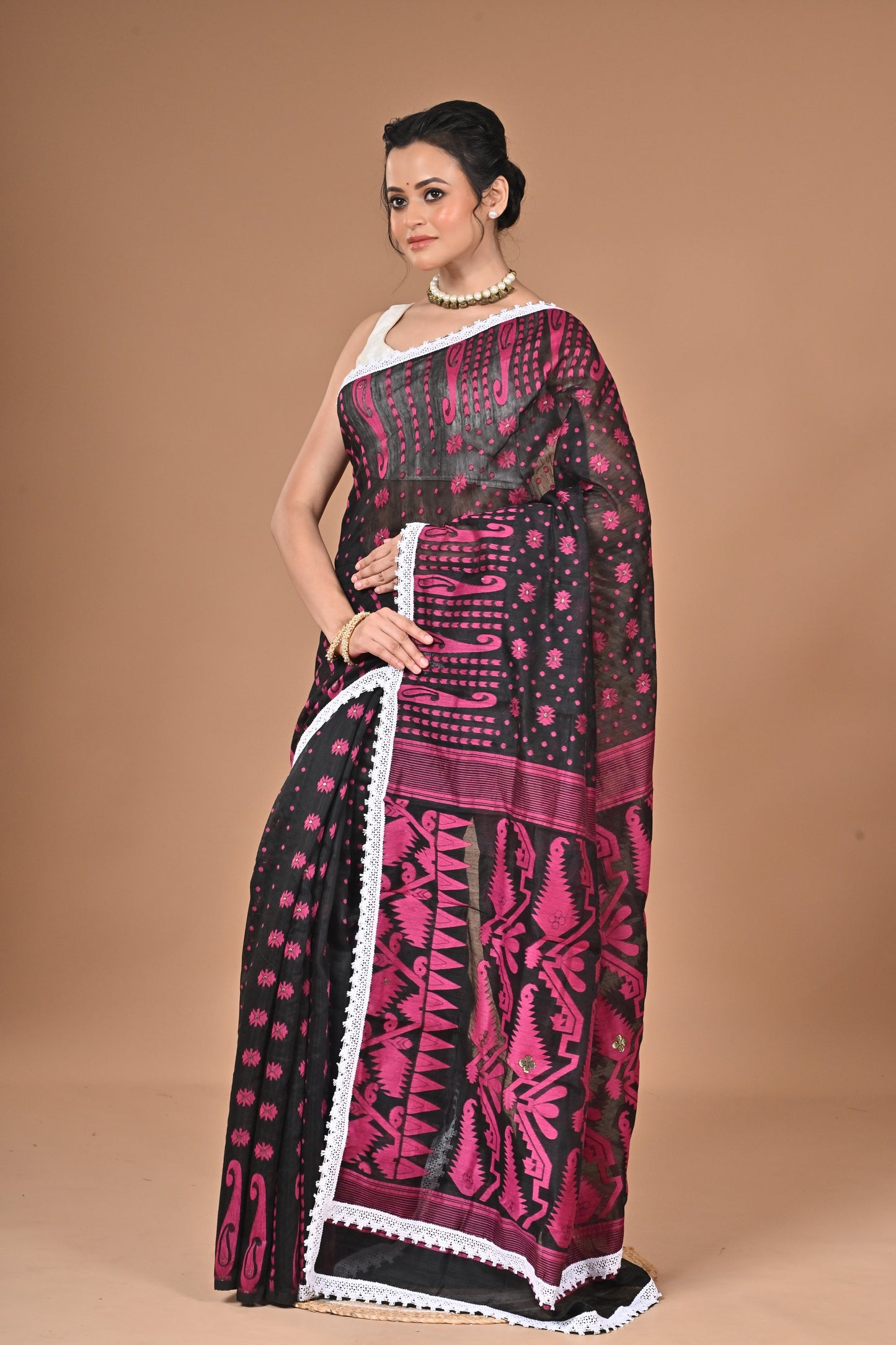 New & Exclusive Korat Dhakai Jamdani Saree – White with Lace Border | Cotton Silk | 5.5m | No Blouse (Black)