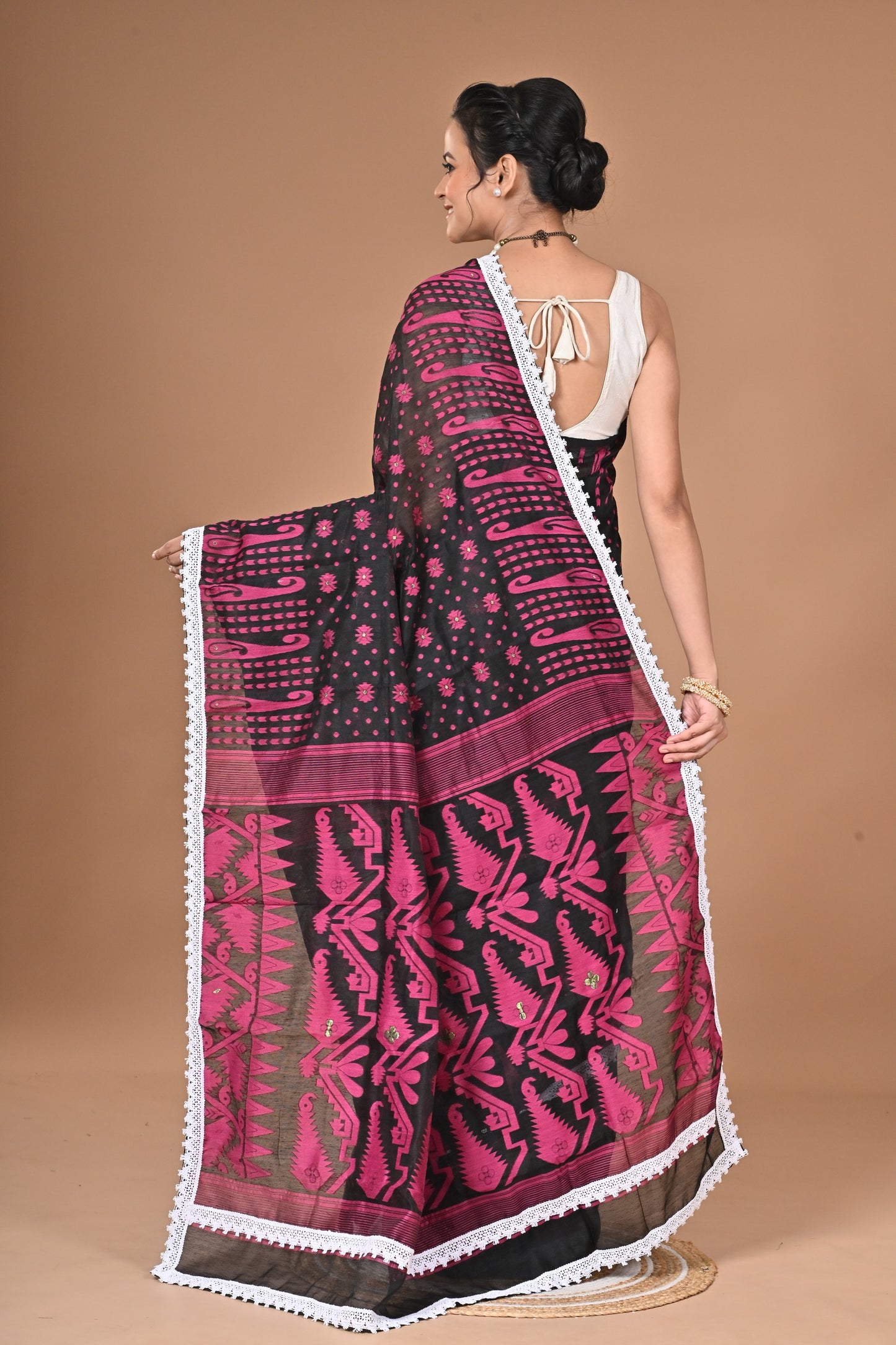 New & Exclusive Korat Dhakai Jamdani Saree – White with Lace Border | Cotton Silk | 5.5m | No Blouse (Black)