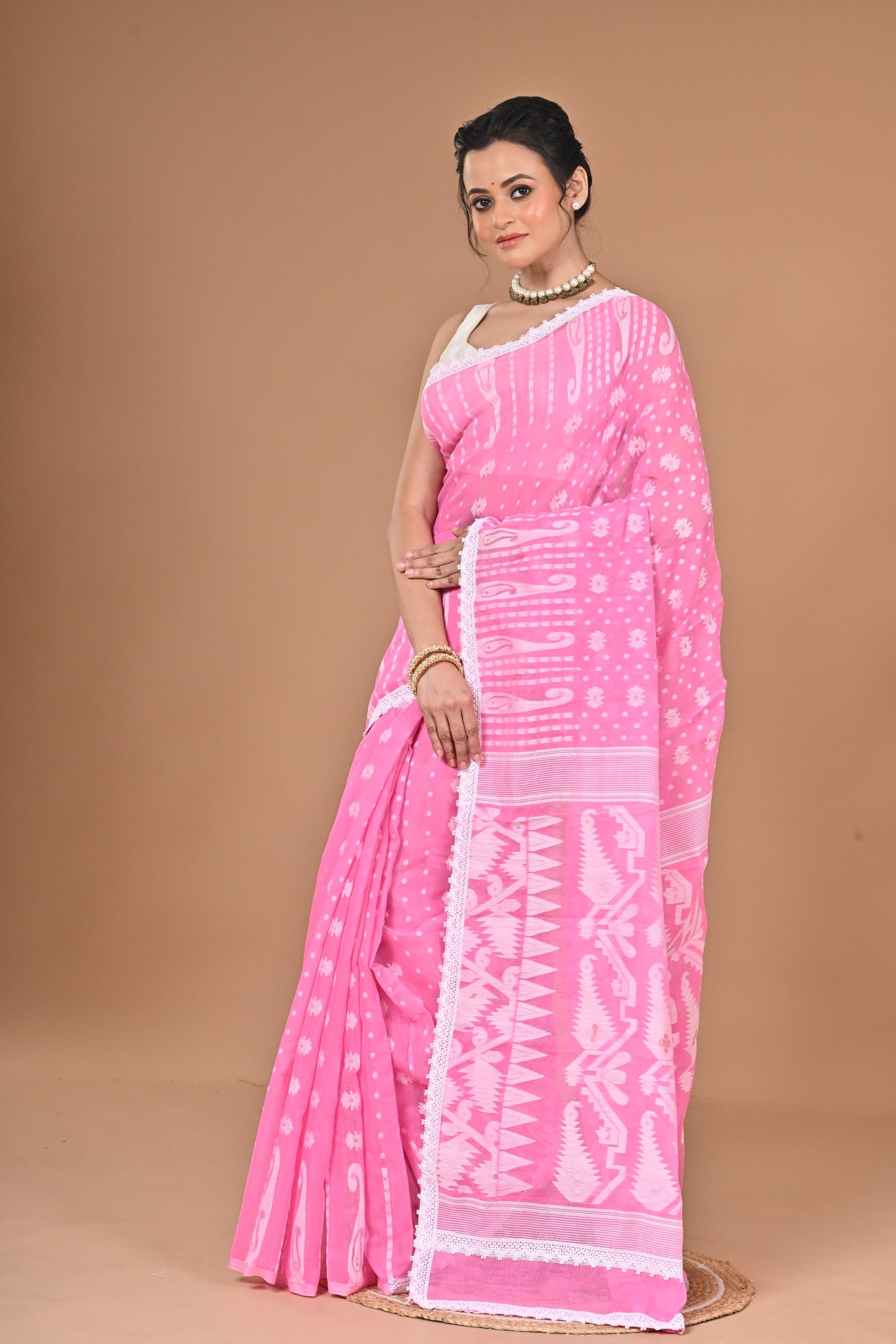 New & Exclusive Korat Dhakai Jamdani Saree – White with Lace Border | Cotton Silk | 5.5m | No Blouse (Pink)