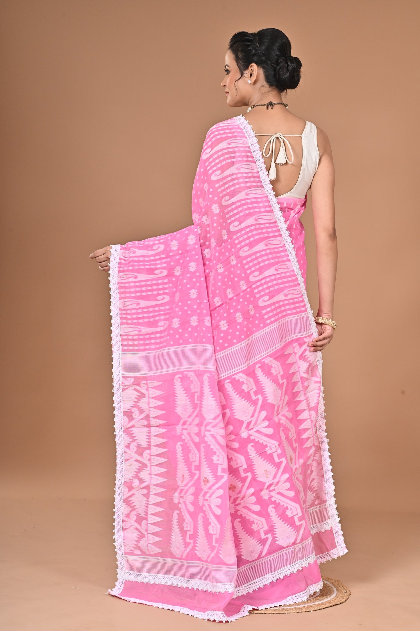 New & Exclusive Korat Dhakai Jamdani Saree – White with Lace Border | Cotton Silk | 5.5m | No Blouse (Pink)