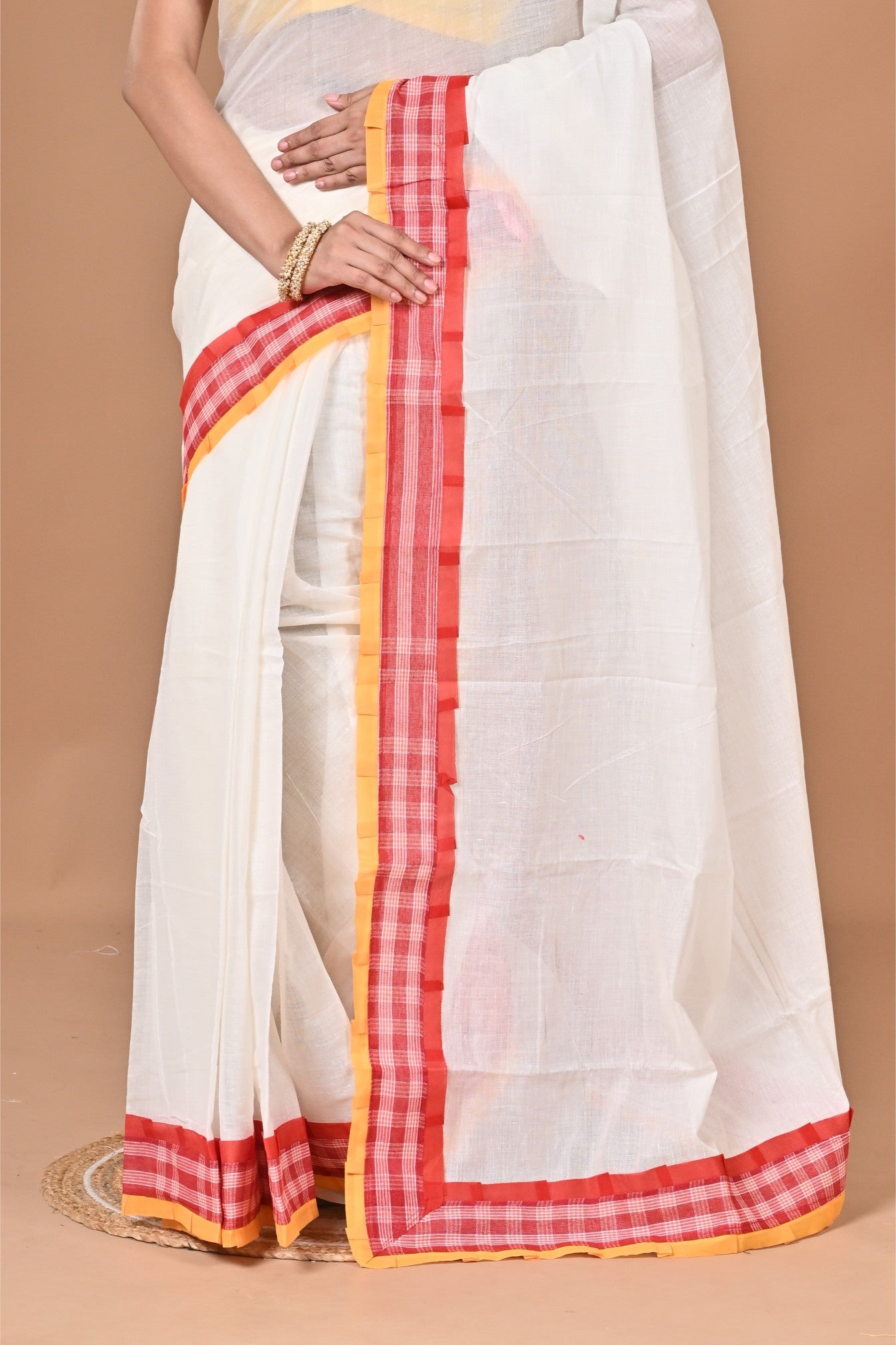 Gaihalud Spacial Gamcha Hand Working Saree With Ready Free Size Blouse ( White )