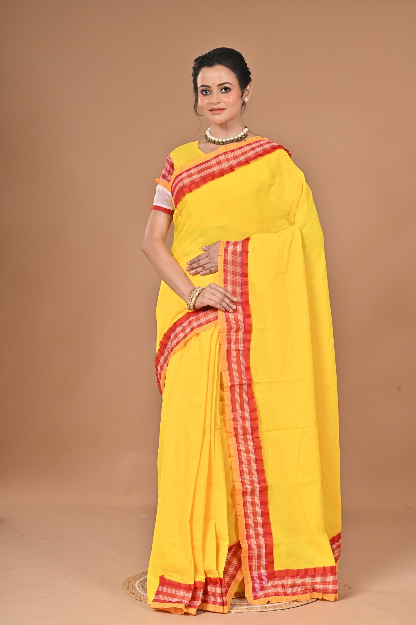 Gaihalud Spacial Gamcha Hand Working Saree With Ready Free Size Blouse ( Yellow )