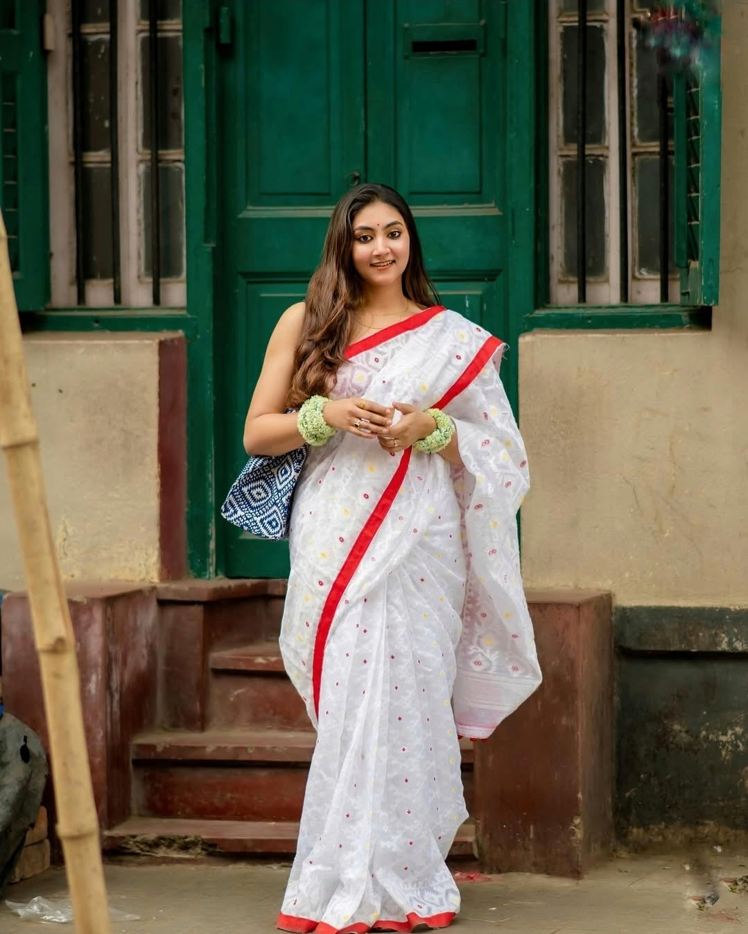 Jamdani Red Border Pom Saree