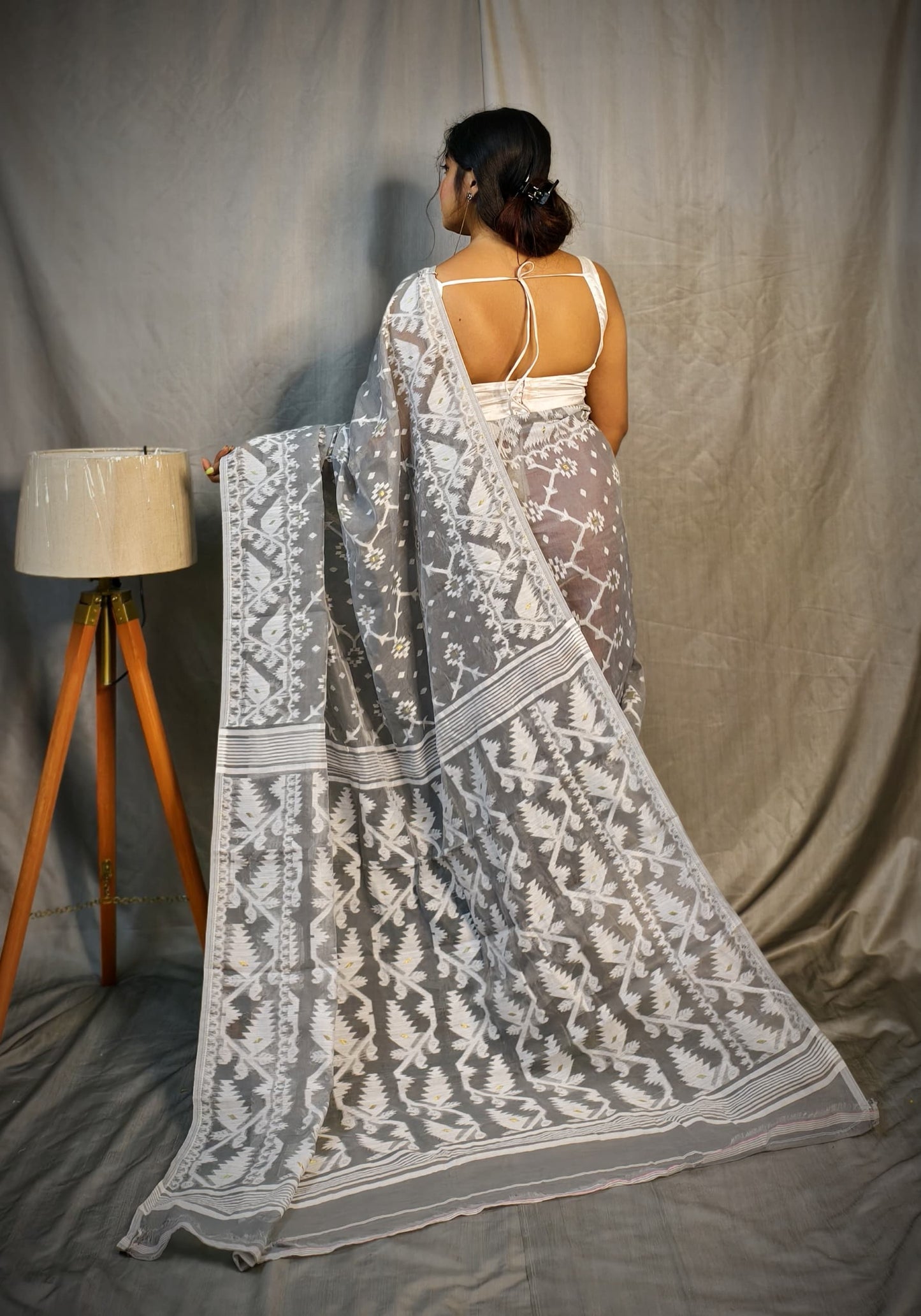 BALIKA TEXTILE Exclusive Korat Dhakai Jamdani Saree – Traditional Cotton Silk Weave – 5.5 M – No Blouse (Grey)