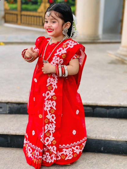 এক্সক্লুসিভ প্রিমিয়াম কোয়ালিটির বাচ্চাদের ঢাকাই জামদানি শাড়ি – হলুদ এবং লাল 